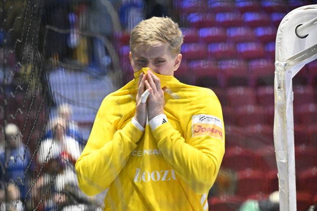 MALMÖ, SWEDEN 20260127 Switzerland s Felix Aellen scores at Iceland s goalkeeper Viktor Hallgrimsson in action during the 2026 EHF European Men s Handball Championship the EHF Euro 2026 main round match between Switzerland and Iceland at Malmö Arena, in Malmö, Sweden, on January 27, 2026 MALMÖ SWEDEN x50090x  Copyright: xJohanxNilsson TTx EHF EURO 2026 SWITZERLAND-ICELAND