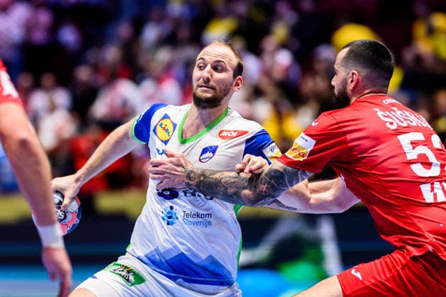 260127 Domen Tajnik of Slovenia and Leon Susnja of Croatia during the EHF European Handball Championship main round match between Slovenia and Croatia on January 27, 2026 in Malmö Photo Petter Arvidson BILDBYRAN kod PA PA1141 handball handball handball handballs em 2026 slovenien slovenia croatia kroatien ehf european handball championship bbeng grappa33  Copyright: PETTERxARVIDSON BB260127PA097