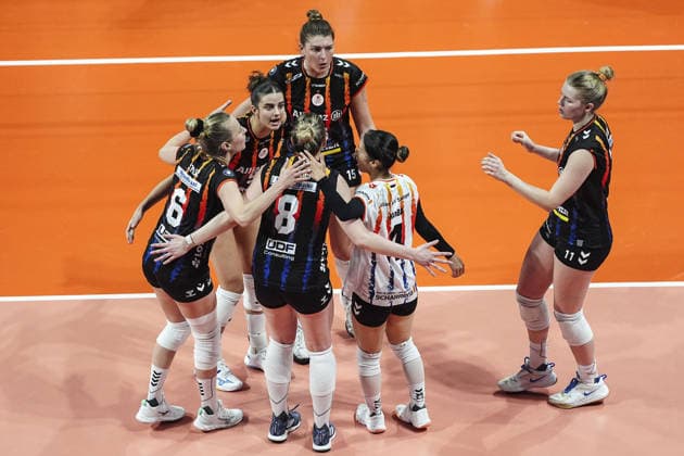Galatasaray Daikin v Allianz MTV Stuttgart - Women s CEV Cup ISTANBUL, TURKIYE - JANUARY 27: Players of Allianz MTV Stuttgart celebrate during the Women s CEV Cup play-off round first match between Galatasaray Daikin and Allianz MTV Stuttgart at Burhan Felek Vestel Volleyball Hall in Istanbul, Turkiye on January 27, 2026. Agit Erdi Ulukaya Anadolu Istanbul Turkey. Editorial use only. Please get in touch for any other usage.  Copyright: x2026xAnadoluxAgitxErdixUlukayax