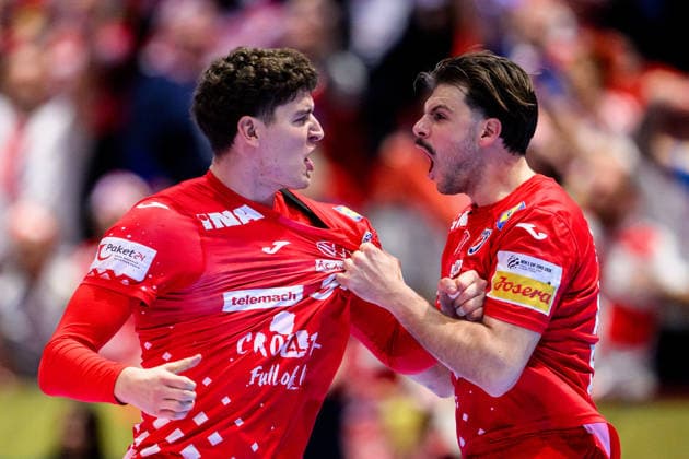 260127 Luka Lovre Klarica and Filip Glavas of Croatia celebrate during the EHF European Handball Championship main round match between Slovenia and Croatia on January 27, 2026 in Malmö Photo Petter Arvidson BILDBYRAN kod PA PA1141 handball handball handball handballs em 2026 slovenien slovenia croatia kroatien ehf european handball championship bbeng grappa33 jubel  Copyright: PETTERxARVIDSON BB260127PA106