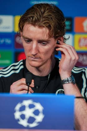 Newcastle United press conference, PK, Pressekonferenz AUXERRE, FRANCE - JANUARY 23: Anthony Gordon of Newcastle United FC during the Newcastle United FCpress conference at Parc des Princes in Paris France on January 27, 2026. Maxime Delacroix Anadolu Paris France. Editorial use only. Please get in touch for any other usage.  Copyright: x2026xAnadoluxMaximexDelacroixx