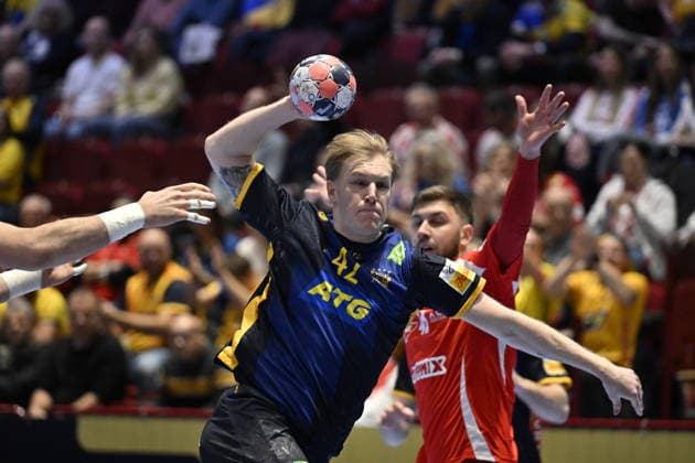 MALMÖ, SWEDEN 20260127 Sweden s Eric Johansson scores during the 2026 EHF European Men s Handball Championship the EHF Euro 2026 main round match between Sweden and Hungary on Janyary 27, 2026 MALMÖ SWEDEN x50090x  Copyright: xJohanxNilsson TTx EHF EURO 2026 SWEDEN-HUNGARY