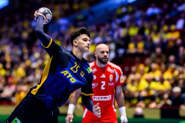 260127 Nikola Roganovic of Sweden during the EHF European Handball Championship main round match between Sweden and Hungary on January 27, 2026 in Malmö Photo Petter Arvidson BILDBYRAN kod PA PA1142 handball handball handballs em 2026 sverige sweden hungary ehf european handball championship ungern bbeng  Copyright: PETTERxARVIDSON BB260127PA139