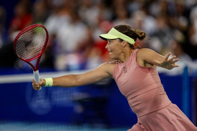 Philippine Women s Open - Day two Tatjana Maria of Germany in action against Leolia Jeanjean of France during day two of the Philippine Women s Open in Manila, Philippines on January 27, 2026. The Philippine Women s Open runs from January 26 to 31 2026. MANILA Philippines  Copyright: xMATRIXxIMAGESx xMARKxCRISTINOx