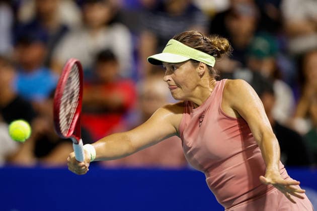 Philippine Women s Open - Day two Tatjana Maria of Germany in action against Leolia Jeanjean of France during day two of the Philippine Women s Open in Manila, Philippines on January 27, 2026. The Philippine Women s Open runs from January 26 to 31 2026. MANILA Philippines  Copyright: xMATRIXxIMAGESx xMARKxCRISTINOx