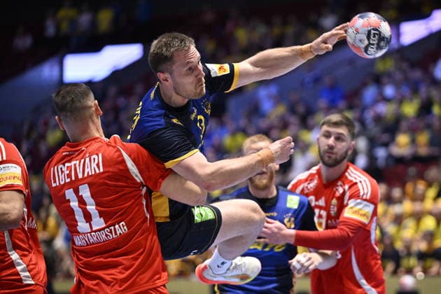 MALMÖ, SWEDEN 20260127 Swedens Albin Lagergren against Hungarys Patrik Ligetvari 11 during the European Handball Championship middle round match between Sweden and Hungary in Malmö Arena, Malmö, Sweden, January 25, 2026 MALMÖ SWEDEN x50090x  Copyright: xJohanxNilsson TTx HANDBOLLS-EM 2026 SVERIGE-UNGERN