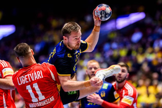 260127 Albin Lagergren of Sweden and Patrik Ligetvari of Hungary during the EHF European Handball Championship main round match between Sweden and Hungary on January 27, 2026 in Malmö Photo Petter Arvidson BILDBYRAN kod PA PA1142 handball handball handball handballs em 2026 sverige sweden hungary ehf european handball championship ungern bbeng  Copyright: PETTERxARVIDSON BB260127PA156