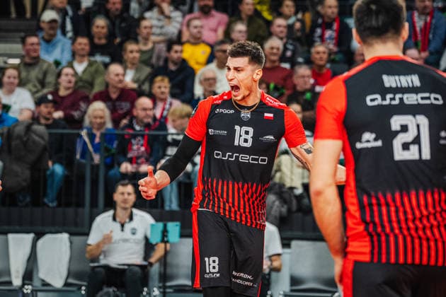 Volleyball Men CEV Champions League 2026 SVG Lüneburg vs Asseco Resovia Rzeszow 27 01 2026 Klemen Cebulj 18 Asseco Resovia Rzeszow cheers