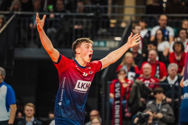 Volleyball Men CEV Champions League 2026 SVG Lüneburg vs Asseco Resovia Rzeszow 27 01 2026 Santeri Välimaa 12 SVG Lüneburg cheers