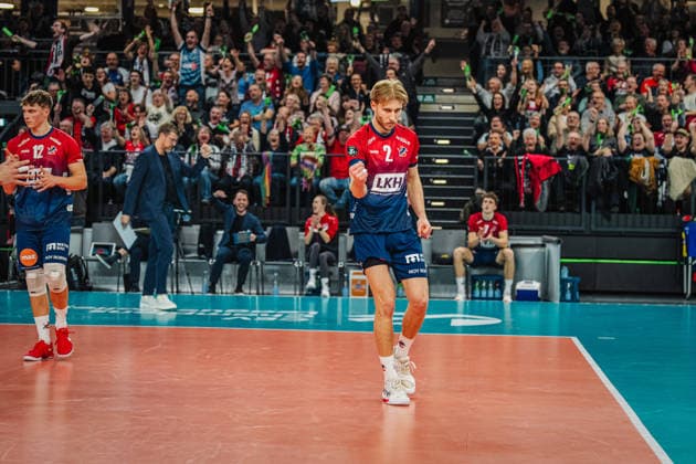 Volleyball Men CEV Champions League 2026 SVG Lüneburg vs Asseco Resovia Rzeszow 27 01 2026 Daniel Gruvaeus 2 SVG Lüneburg cheers