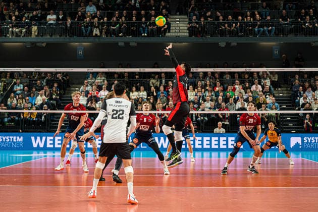 Volleyball I Men I Season 2025 2026 I CEV Champions League I CLVM72 I SVG Lüneburg Asseco Resovia Rzeszow I 27 01 2026 Marcin Janusz 19, Asseco Resovia Rzeszow plays the ball to Copyright: xLobeca Bjorn-OlexKehmx