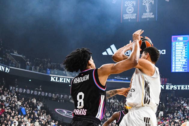 BASKET : Paris Basketball vs Real Madrid - Euroligue - JournÃ e 25 - 27 01 26 Walter Tavares (Real Madrid) Jared Rhoden (Paris Basketball) ParisFrance  Copyright: xBaptistexAutissierx