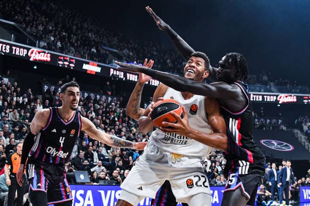 BASKET : Paris Basketball vs Real Madrid - Euroligue - JournÃ e 25 - 27 01 26 Walter Tavares (Real Madrid) Mouhamed Faye (Paris Basketball) ParisFrance  Copyright: xBaptistexAutissierx