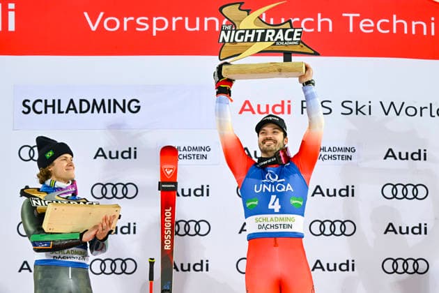 ALPINE SKIING - FIS WC Schladming SCHLADMING,AUSTRIA,27.JAN.26 - ALPINE SKIING - FIS World Cup, night giant slalom, men. Image shows the rejoicing of Lucas Pinheiro Braathen (BRA) and Loic Meillard (SUI).  GEPAxpictures xChristianxMoser