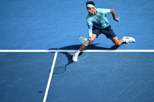 TENNIS AUSTRALIAN OPEN, Lorenzo Musetti of Italy in action during the men™s quarterfinals against Novak Djokovic of Serbia on day 11 of the 2026 Australian Open tennis tournament at Melbourne Park in Melbourne, Wednesday, January 22, 2026. ( NO ARCHIVING MELBOURNE VICTORIA AUSTRALIA  Copyright: xJOELxCARRETTx 20260128160169391899