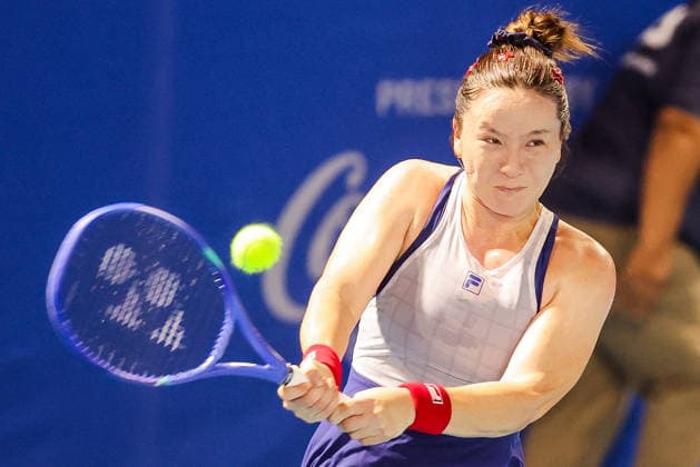 (260128) -- MANILA, Jan. 28, 2026 -- Sun Lulu of New Zealand competes during the women s singles round of 32 match between Zhu Lin of China and Sun Lulu of New Zealand at the WTA, Tennis Damen Philippine Women s Open in Manila, the Philippines, Jan. 27, 2026. ) (SP)THE PHILIPPINES-MANILA-TENNIS-WTA PHILIPPINE WOMEN S OPEN-SINGLES ROUELLExUMALI 