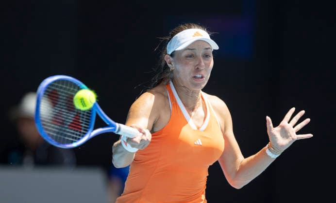 (260128) -- MELBOURNE, Jan. 28, 2026 -- Jessica Pegula hits a return during the women s singles quarterfinal match between Jessica Pegula of the United States and Amanda Anisimova of the United States at the Australian Open tennis tournament in Melbourne, Australia, Jan. 28, 2026. (Photo by Xinhua) (SP)AUSTRALIA-MELBOURNE-TENNIS-AUSTRALIAN OPEN-WOMEN S SINGLES-QUARTERFINALS HuxJingchen 