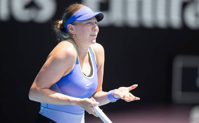 (260128) -- MELBOURNE, Jan. 28, 2026 -- Amanda Anisimova reacts during the women s singles quarterfinal match between Jessica Pegula of the United States and Amanda Anisimova of the United States at the Australian Open tennis tournament in Melbourne, Australia, Jan. 28, 2026. (Photo by Xinhua) (SP)AUSTRALIA-MELBOURNE-TENNIS-AUSTRALIAN OPEN-WOMEN S SINGLES-QUARTERFINALS HuxJingchen 
