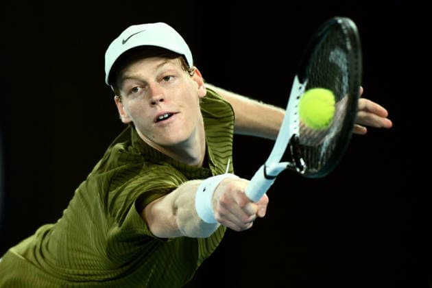 TENNIS AUSTRALIAN OPEN, Jannik Sinner of Italy in action during his men™s Quarterfinal against Ben Shelton of the USA on day 11 of the 2026 Australian Open tennis tournament at Melbourne Park in Melbourne, Wednesday, January 28, 2026. ( NO ARCHIVING MELBOURNE VICTORIA AUSTRALIA  Copyright: xJOELxCARRETTx 20260128167818719397