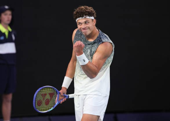 Ben Shelton makes a fist and cheers, cheers, joy, emotion, Australian Open 2026 Melbourne Park, Melbourne, Victoria, Australia Copyright: xJuergenxHasenkopfx