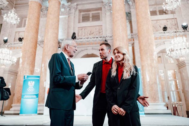 OLYMPICS - Winter Olympic Games, Olympische Spiele, Olympia, OS Milano Cortina 2026 VIENNA,AUSTRIA,28.JAN.26 - OLYMPICS - Winter Olympic Games Milano Cortina 2026, preview, Vereidigung Olympic Team Austria. Image shows president Alexander Van Der Bellen, Benjamin Karl (AUT) and Anna Gasser (AUT).  GEPAxpictures xAlexanderxSolc