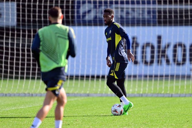 Ahead of Fenerbahce v FCSB - UEFA Europa League ISTANBUL, TURKIYE - JANUARY 28: Jhon Duran of Fenerbahce take part in the training session as the preparations at the Can Bartu Training Facilities continue ahead of their UEFA Europa League Week 8 away match against Romanian side FCSB on January 28, 2026, in Istanbul, Turkiye. Serhat Cagdas Anadolu Istanbul Turkey. Editorial use only. Please get in touch for any other usage.  Copyright: x2026xAnadoluxSerhatxCagdasx
