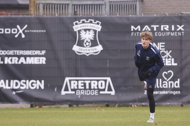 DEVENTER , 28-01-2026 , Stadium De Adelaarshorst , season 2025 2026 , UEFA Europa League League phase . Training before the Europa League match between Go Ahead Eagles and SC Braga, Picture shows GA Eagles player Oskar Sivertsen Training before Go Ahead Eagles - Braga  x201132199x Copyright: