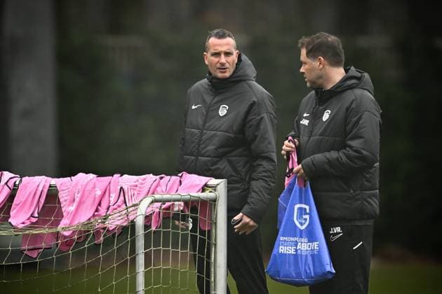 Genk s head coach Nicky Hayen and Genk s assistant coach Johan Van Rumst pictured during a training session of Belgian soccer team KRC Genk in Genk, on Wednesday 28 January 2026. The team is preparing for tomorrow s match against Swedish team Malmo FF, on day eight of the League phase of the UEFA Europa League tournament. JOHAN EYCKENS JohanxEyckens  x159242589x