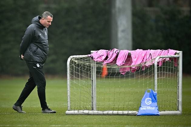 Genk s head coach Nicky Hayen pictured during a training session of Belgian soccer team KRC Genk in Genk, on Wednesday 28 January 2026. The team is preparing for tomorrow s match against Swedish team Malmo FF, on day eight of the League phase of the UEFA Europa League tournament. JOHAN EYCKENS JohanxEyckens  x159242605x