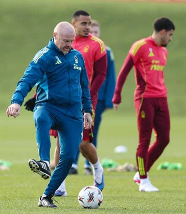 Nottingham Forest Training & press conference, PK, Pressekonferenz Sean Dyche the manager of Nottingham Forest during the Nottingham Forest Training Session ahead of the Europa League Game at Nigel Doughty Academy, Nottingham 28 01 2026 UK Newspapers OUT Copyright: xAndyxSumnerx FIL-22874-0021