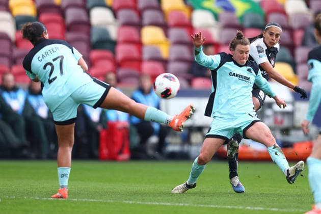 London, England, 28th January 2026. Andressa Alves of Corinthians shoots at goal but fails to score during the Gotham FC vs Corinthians Feminino FIFA Womens Champions Cup semi-final match at Gtech Community Stadium, London. Picture credit should read: Paul Terry Sportimage EDITORIAL USE ONLY. No use with unauthorised audio, video, data, fixture lists, club league logos or live services. Online in-match use limited to 120 images, no video emulation. No use in betting, games or single club league player publications. SPI_018_PT_Gotham_Corinthians SPI-4483-0018