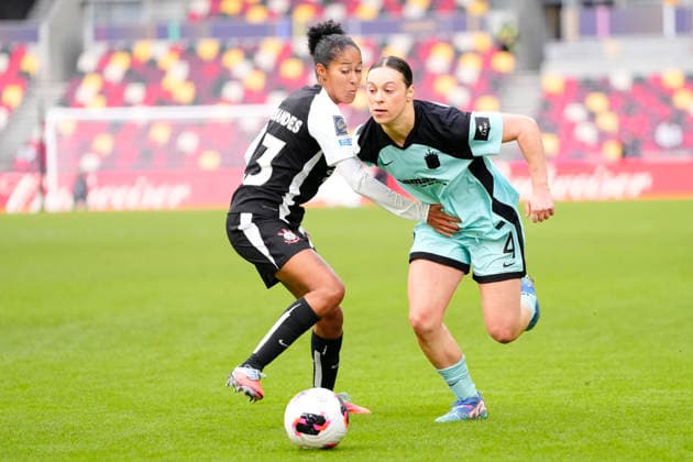 Gotham FC v SC Corinthians - FIFA Women s Champions Cup 2026 Semi Final Lilly Reale defender of Gotham and United States and Gi Fernandes defender of Corinthians and Brazil compete for the ball during the FIFA Women s Champions Cup 2026 Semi Final match between Gotham FC and SC Corinthians at Brentford stadium on January 28, 2026 in London, England. London England United Kingdom  Copyright: xJosexBretonx originalFilename:bretonhernandez-gothamfc260128_np94s.jpg
