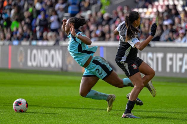 Jaedyn Shaw (2 Gotham FC) and Andressa Alves (8 SC Corinthians) during the FIFA Women s Champions Cup game between Gotham FC vs SC Corinthians at Gtech Community Stadium in London , England . (Photo by Keeran Marquis Sports Press Photo SPP) Copyright: xKeeranxMarquis SPPx Sportspressphoto_SPR86321