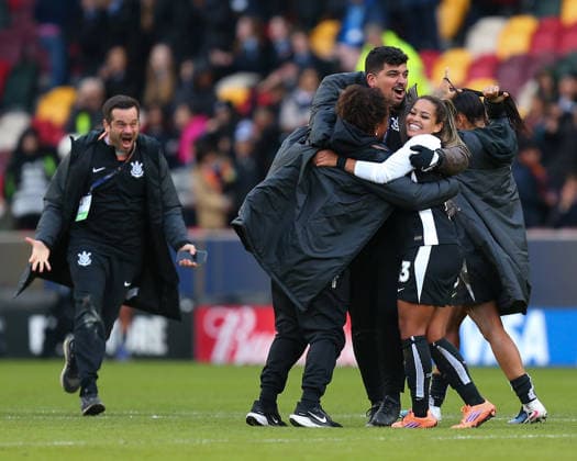 London, England, January 28 2026: Team SC Corinthians celebrate after victory in FIFA Women s Champions Cup game between Gotham FC and SC Corinthians at Gtech Community Stadium in London, England. (Photo by Jay Patel Sports Press Photo SPP) Copyright: xJayxPatel SportsxPressxPhoto SPPx Sportspressphoto_SPR86333