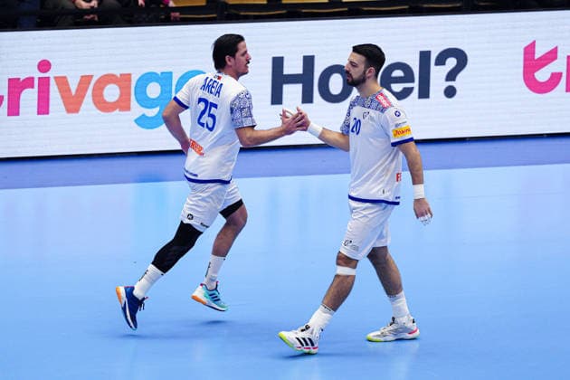 Goal celebration Antonio Areia Portugal, 25 and Miguel Neves Portugal, 20 DEN, Spain vs Portugal, Handball, EHF European Championship 2026, Main Round, Matchday 4, 28 01 2026 DEN, Spain vs Portugal, Handball, EHF European Championship 2026, Main Round, Matchday 4, 28 01 2026 Herning Copyright: xEibner-Pressefoto MarcelxvonxFehrnx EP_MFN