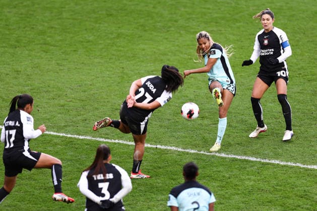 Gotham FC gegen SC Corinthians 28. Januar 2026, London FIFA Womens Champions Cup Halbfinale Gotham FC gegen SC Corinthians Midge Purce von Gotham schießt Foto Jacques Feeney Abseits London UK  Copyright: xJacquesxFeeneyx xOffsidexOffside