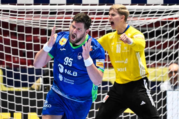 MALMÖ, SWEDEN 20260128 Slovenia s Matic SuholeÅ¾nik miss goal and Iceland s goalkeeper Viktor Gisli Hallgrimsson celebrates during the 2026 EHF European Men s Handball Championship the EHF Euro 2026 main round match between Slovenia and Iceland at Malmö Arena, in Malmö, Sweden, on January 28, 2026 MALMÖ SWEDEN x50090x  Copyright: xJohanxNilsson TTx EHF EURO 2026 SLOVENIA-ICELAND