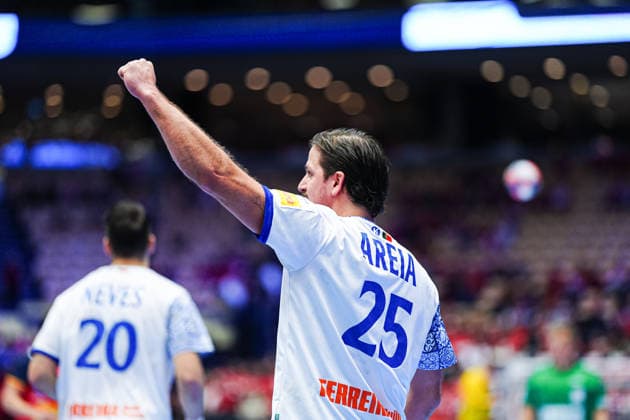 Antonio Areia Portugal, 25 cheers after victory end of match DEN, Spain vs Portugal, Handball, EHF European Championship 2026, Main Round, Matchday 4, 28 01 2026 DEN, Spain vs Portugal, Handball, EHF European Championship 2026, Main Round, Matchday 4, 28 01 2026 Herning Copyright: xEibner-Pressefoto MarcelxvonxFehrnx EP_MFN
