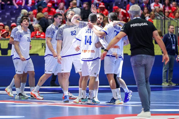 28 01 2026, Handball, Men s EHF EURO 2026, Spain Portugal, Jyske Bank Boxen in Herning, Denmark, Main Round Final celebration Portugal after the victory against Spain Denmark