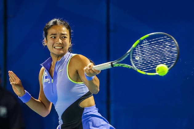 (260128) -- MANILA, Jan. 28, 2026 -- Alexandra Eala of the Philippines competes during the women s singles round of 16 match between Alexandra Eala of the Philippines and Sakatsume Himeno of Japan at the WTA, Tennis Damen Philippine Women s Open in Manila, the Philippines, Jan. 28, 2026. ) (SP)PHILIPPINES-MANILA-WTA PHILIPPINE WOMEN S OPEN ROUELLExUMALI 