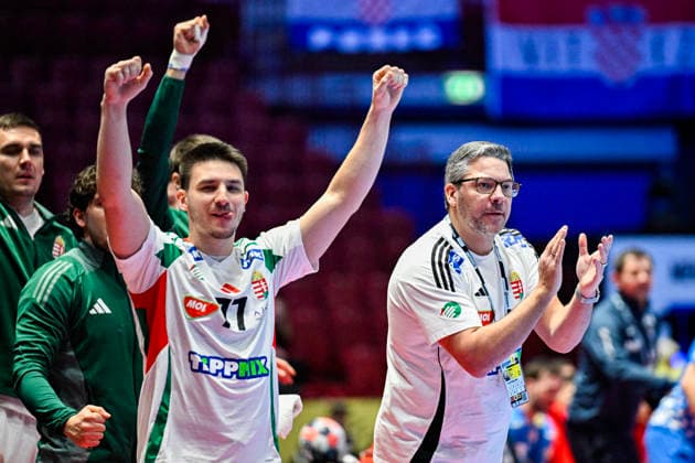 Hungary s Egon Hanusz and head coach JosÃ Rodriguez celebrate during the 2026 EHF European Men s Handball Championship the EHF Euro 2026 main round match between Croatia and Hungary at Malmö Arena, in Malmö, Sweden, on January 28, 2026 MALMÖ SWEDEN x50090x  Copyright: xJohanxNilsson TTx EHF EURO 2026 CROATIA-HUNGARY