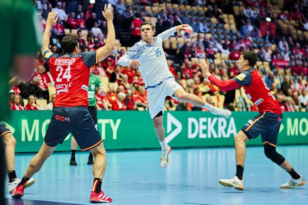DENMARK EM Men s Handball Spain Portugal Portugal s Francisco Costa in a duel with Spain s Daniel Dujshebaev during the EHF Euro 2026 main round men s handball match between Spain and Portugal at Jyske Bank Boxen in Herning, Wednesday, January 28, 2026 Photo Thomas Traasdahl Ritzau Scanpix , Herning Denmark  Copyright: RitzauxScanpix ThomasxTraasdahlx spdk20260128-162349-L