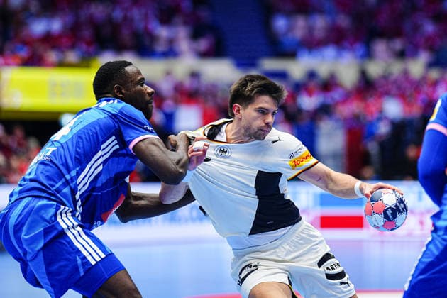 Karl Konan France, 34 , Renars Uscins Germany, 23 DEN, Germany vs France, Handball, EHF European Championship 2026, Main Round, Matchday 4, 28 01 2026 DEN, Germany vs France, Handball, EHF European Championship 2026, Main Round, Matchday 4, 28 01 2026 Herning Copyright: xEibner-Pressefoto MarcelxvonxFehrnx EP_MFN