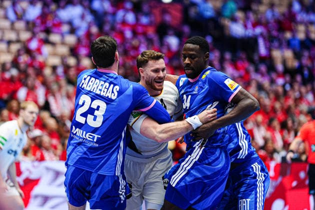 Ludovic Fabregas France, 23 , Johannes Golla Germany, 04 , Karl Konan France, 34 DEN, Germany vs France, Handball, EHF European Championship 2026, Main Round, Matchday 4, 28 01 2026 DEN, Germany vs France, Handball, EHF European Championship 2026, Main Round, Matchday 4, 28 01 2026 Herning Copyright: xEibner-Pressefoto MarcelxvonxFehrnx EP_MFN