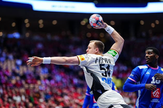 Throw Goal Justus Fischer Germany, 54 DEN, Germany vs. France, Handball, EHF European Championship 2026, Main Round, Matchday 4, 28 01 2026 DEN, Germany vs. France, Handball, EHF European Championship 2026, Main Round, Matchday 4, 28 01 2026 Herning Copyright: xEibner-Pressefoto MarcelxvonxFehrnx EP_MFN