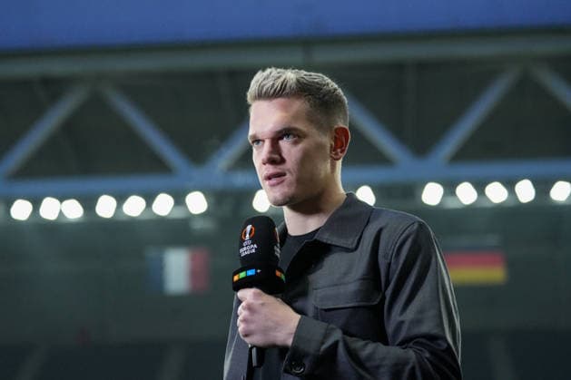 Matthias Ginter SC Freiburg, 28 in conversation with RTL , France, Football, UEFA Europa League, Matchday 8, League phase, 2025 2026, OSC Lille vs SC Freiburg, 28 01 2026, Press conference of SC Freiburg before the last Europa League match in the league phase, Press conference, Stade Pierre Mauroy, Lille, France, Press conference of SC Freiburg before the last Europa League match in the league phase, Press conference Lille Stade Pierre Mauroy DÃ partements Nord, Hauts de Fra France Copyright: xArnexAmbergx