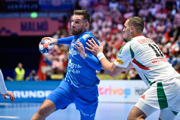 Croatia s Tin LuÄin against Hungary s Patrik Ligetvari during the 2026 EHF European Men s Handball Championship the EHF Euro 2026 main round match between Croatia and Hungary at Malmö Arena, in Malmö, Sweden, on January 28, 2026 MALMÖ SWEDEN x50090x  Copyright: xJohanxNilsson TTx EHF EURO 2026 CROATIA-HUNGARY