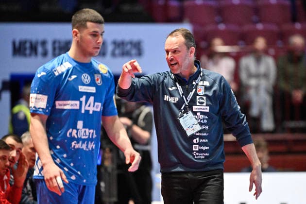 Croatia s head coach Dagur Sigurdsson and player Diano ÄÜeÅ¡ko during the 2026 EHF European Men s Handball Championship the EHF Euro 2026 main round match between Croatia and Hungary at Malmö Arena, in Malmö, Sweden, on January 28, 2026 MALMÖ SWEDEN x50090x  Copyright: xJohanxNilsson TTx EHF EURO 2026 CROATIA-HUNGARY