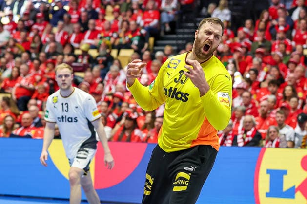 28 01 2026, Handball, Men s EHF EURO 2026, Germany France, Jyske Bank Boxen in Herning, Denmark, Main Round Andreas Wolff Germany 33 gesticulating on the pitch Denmark