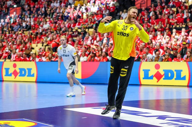 28 01 2026, Handball, Men s EHF EURO 2026, Germany France, Jyske Bank Boxen in Herning, Denmark, Main Round Andreas Wolff Germany 33 gesticulating on the pitch Denmark
